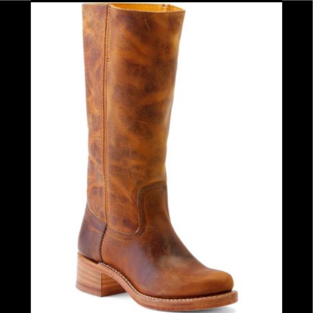NWT~FRYE DISTRESSED LEATHER BOOTS~SZ 8